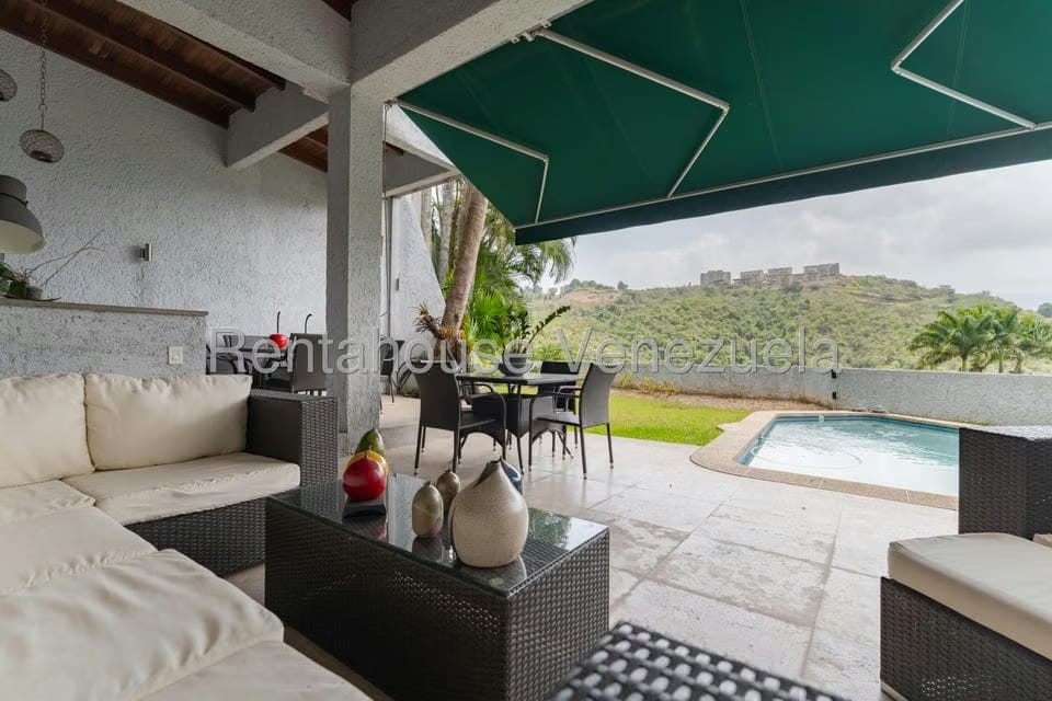 Casa (Multipes Niveles) en Venta en La Lagunita Country Club, Distrito Metropolitano - 5