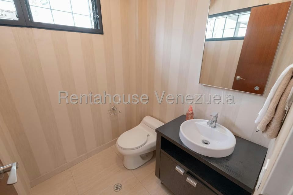 Casa (Multipes Niveles) en Venta en La Lagunita Country Club, Distrito Metropolitano - 44