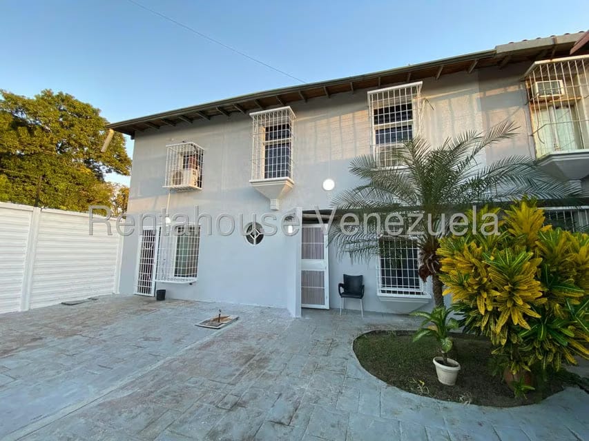 Casa (Duplex) en Venta en Villa Antigua, Portuguesa