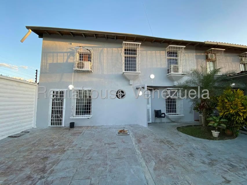 Casa (Duplex) en Venta en Villa Antigua, Portuguesa - 29