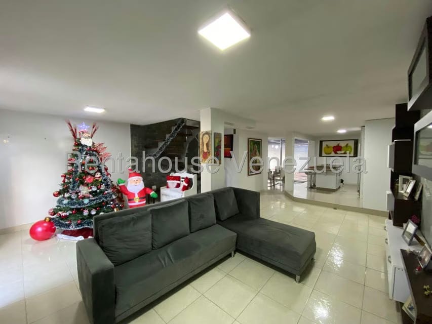 Casa (Duplex) en Venta en Villa Antigua, Portuguesa - 4