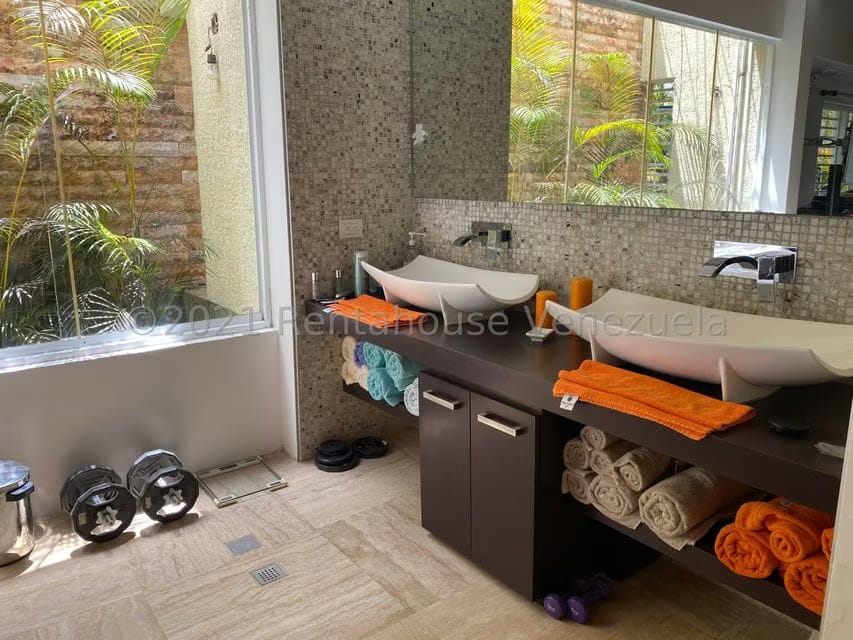 Casa (1 Nivel) en Venta en Oripoto, Distrito Metropolitano - 26