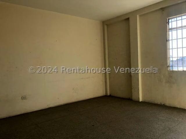 Comercial (Local Comercial) en Alquiler en La Candelaria, Carabobo - 11