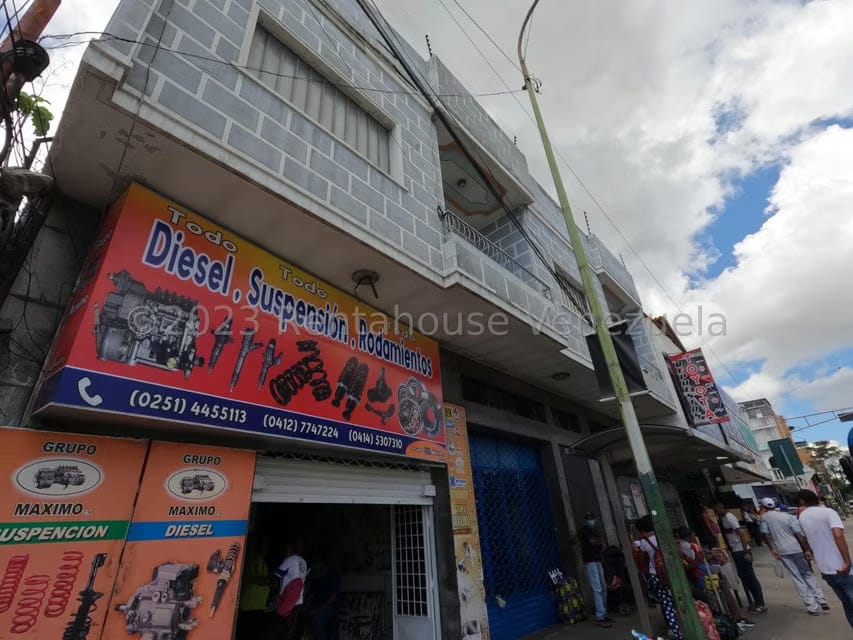 Comercial (Local Comercial) en Venta en Centro, Lara - 2