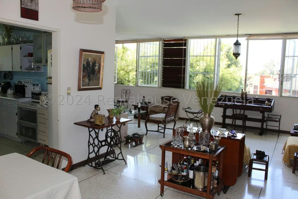 Casa (Duplex) en Alquiler en Los Palos Grandes, Distrito Metropolitano - 14
