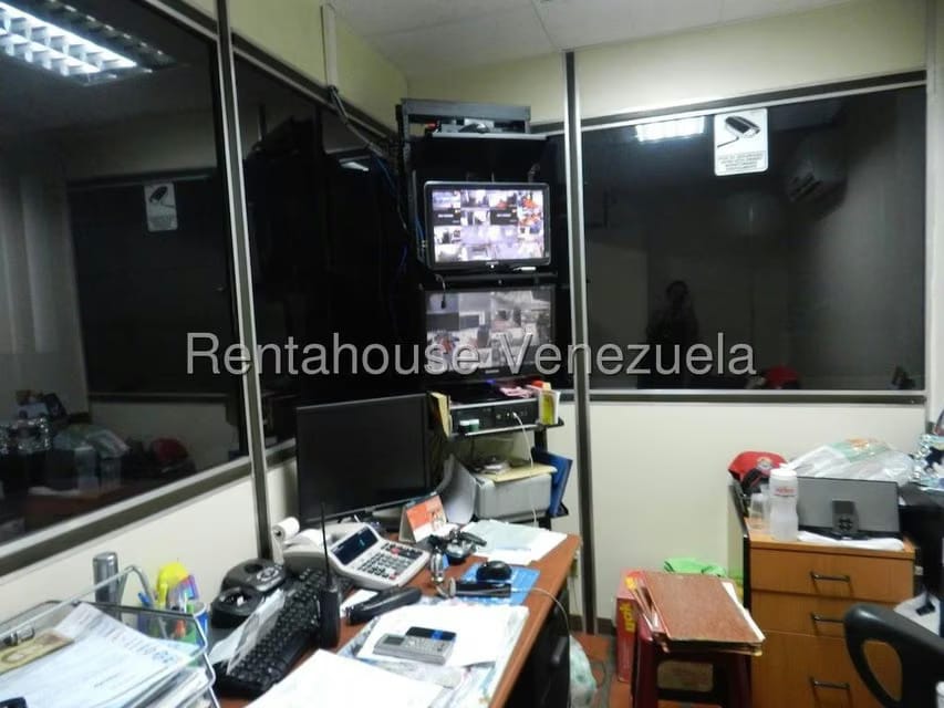 Comercial (Edificio) en Venta en Parroquia La Candelaria, Distrito Metropolitano - 3