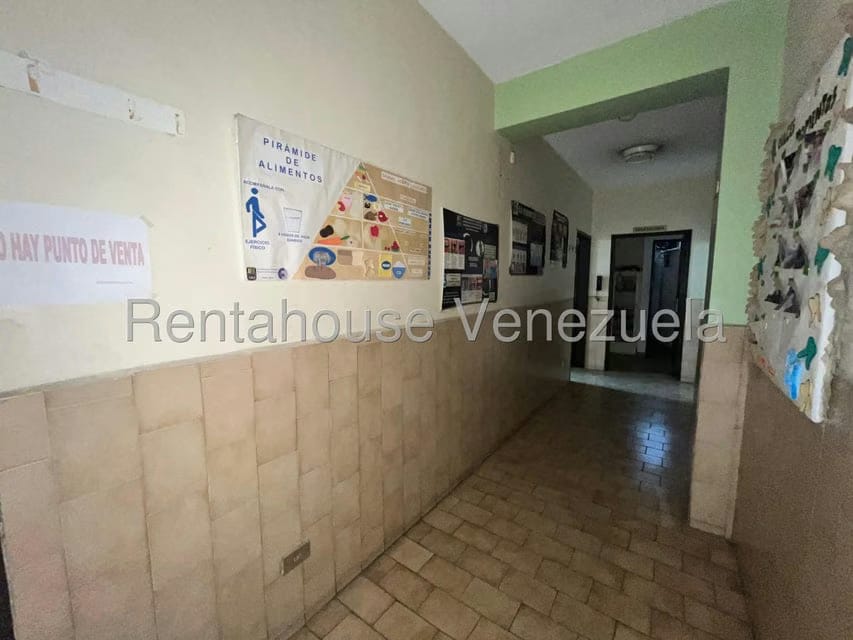 Comercial (Edificio) en Alquiler en Santa Rosa, Carabobo - 11