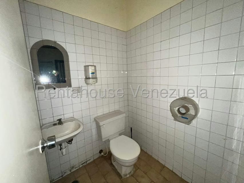Comercial (Edificio) en Alquiler en Santa Rosa, Carabobo - 19
