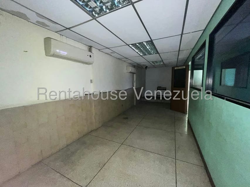 Comercial (Edificio) en Alquiler en Santa Rosa, Carabobo - 22