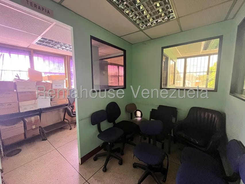 Comercial (Edificio) en Alquiler en Santa Rosa, Carabobo - 26