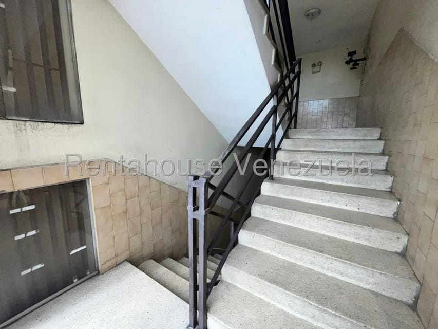 Comercial (Edificio) en Alquiler en Santa Rosa, Carabobo - 10
