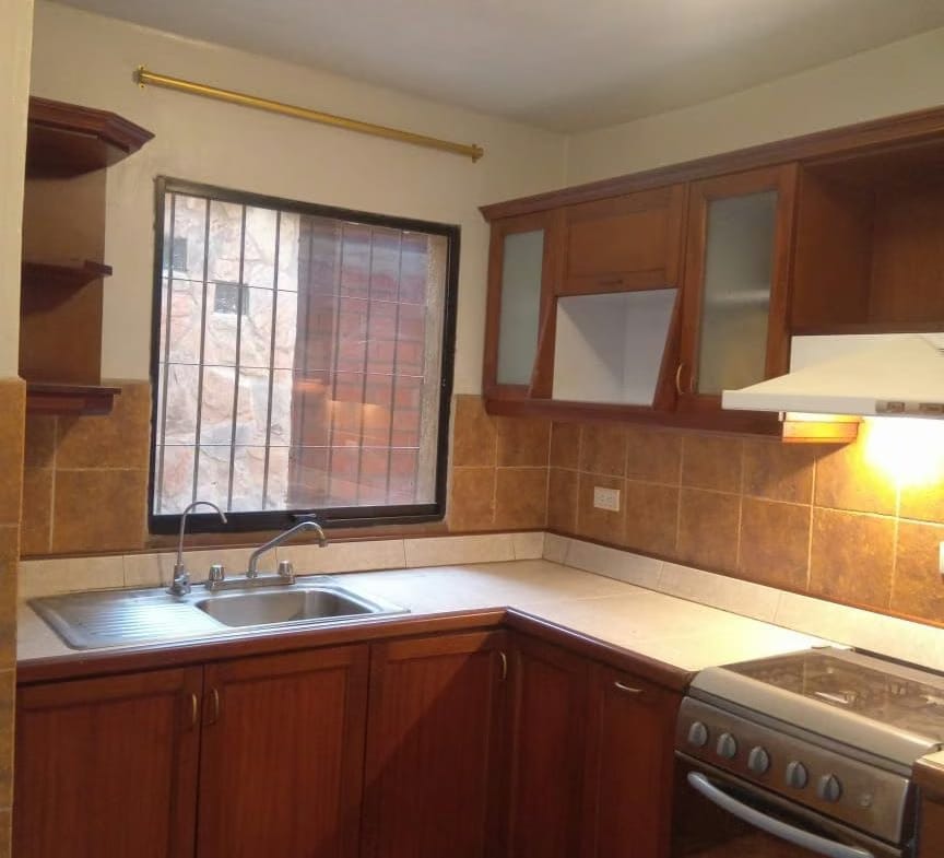 Se Vendo Town house en Mangos Paradise naguanagua - 2