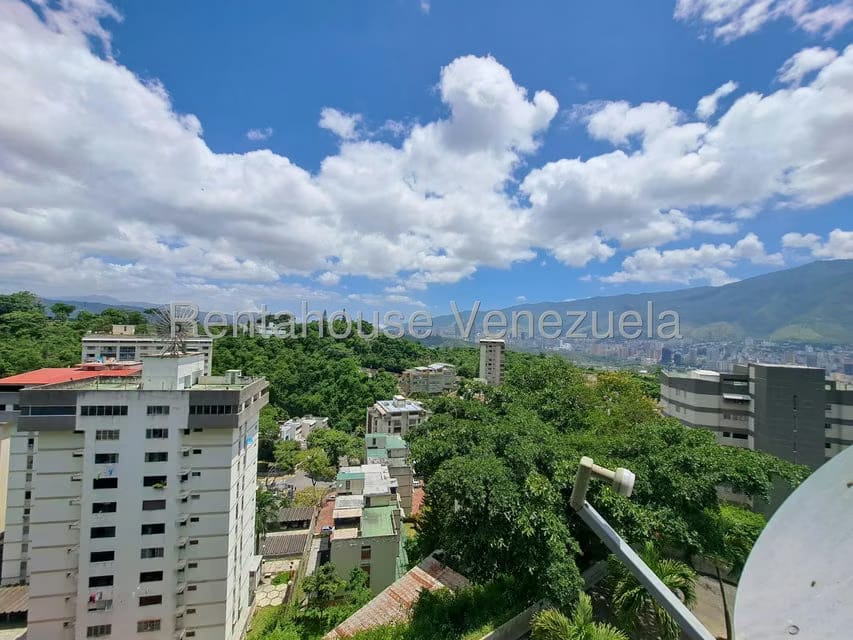 Apartamento (1 Nivel) en Alquiler en Colinas de Bello Monte, Distrito Metropolitano - 12