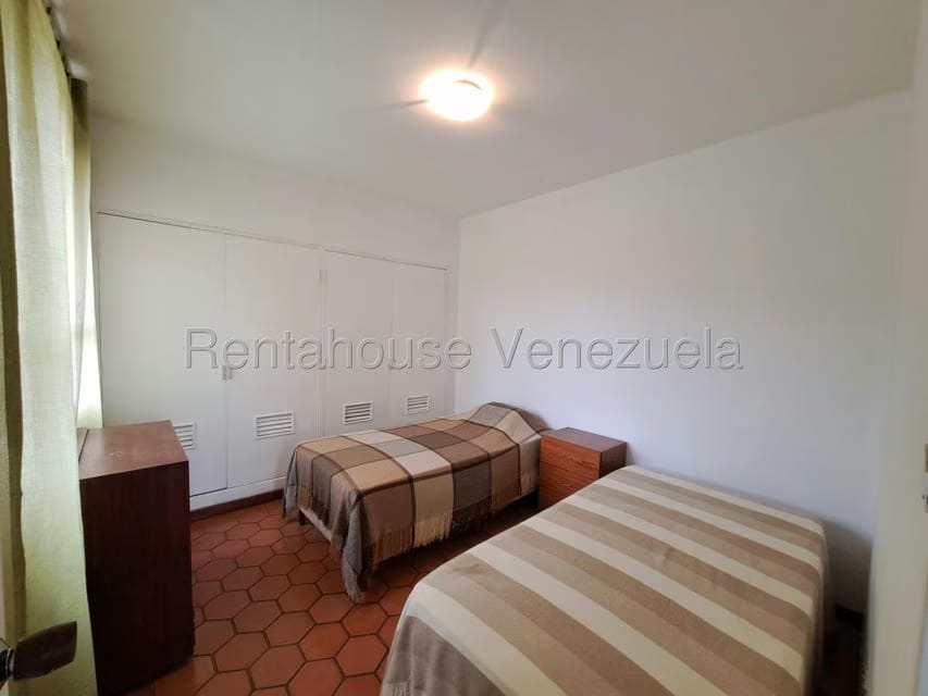 Apartamento (1 Nivel) en Alquiler en Colinas de Bello Monte, Distrito Metropolitano - 24