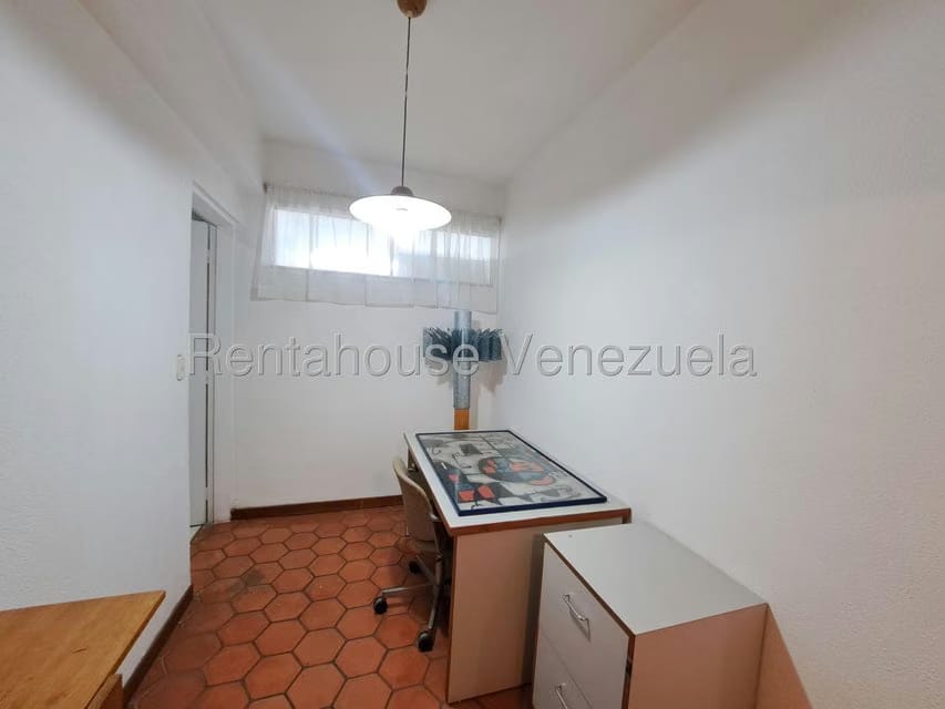 Apartamento (1 Nivel) en Alquiler en Colinas de Bello Monte, Distrito Metropolitano - 26