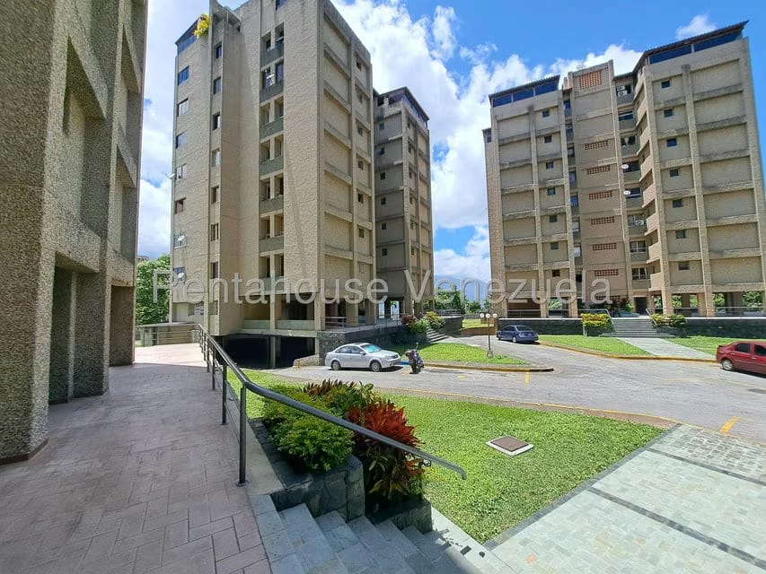 Apartamento (1 Nivel) en Alquiler en Colinas de Bello Monte, Distrito Metropolitano - 30