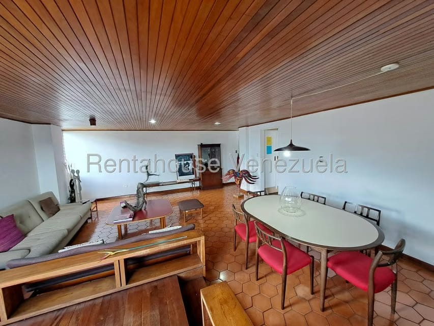 Apartamento (1 Nivel) en Alquiler en Colinas de Bello Monte, Distrito Metropolitano - 10