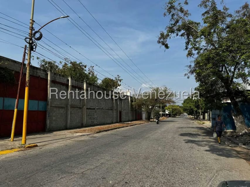 Terreno (Industrial) en Venta en Guarenas, Miranda - 2