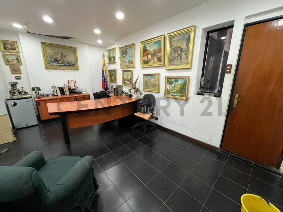 Casa en Bello Monte con gran potencial comercial y de inversión - 2