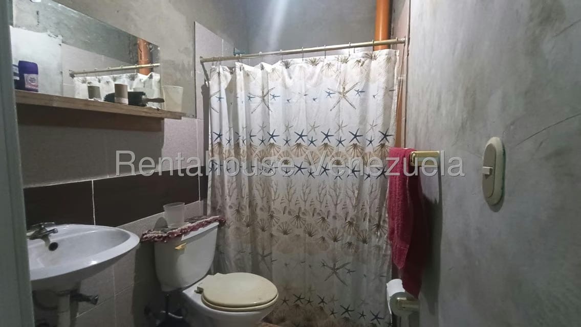 Casa (1 Nivel) en Venta en Sarria, Distrito Metropolitano - 17