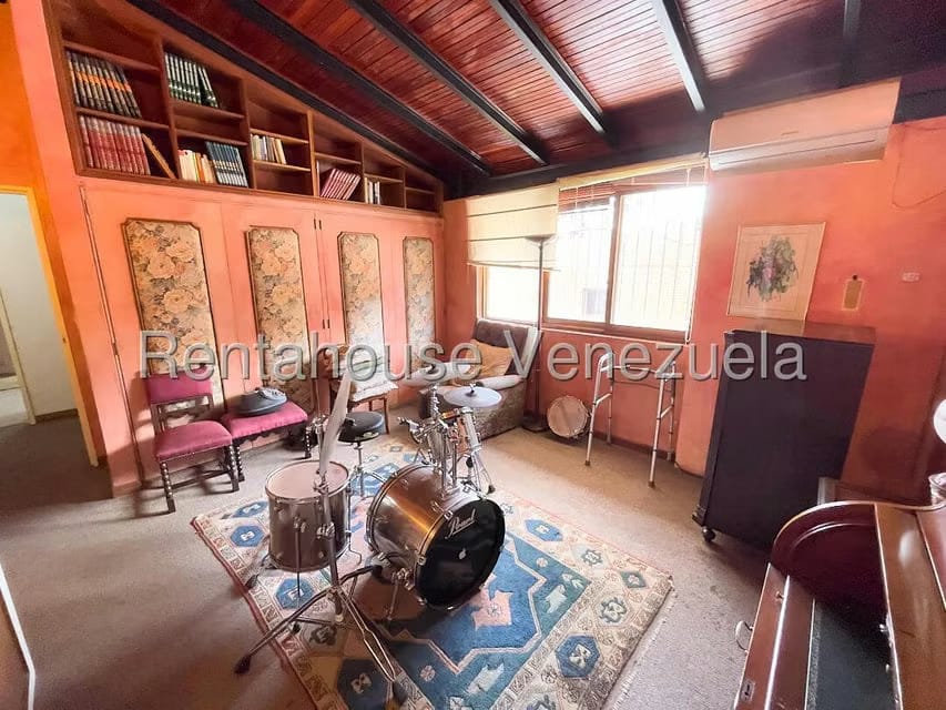 Casa (Multipes Niveles) en Venta en Prados del Este, Distrito Metropolitano - 18