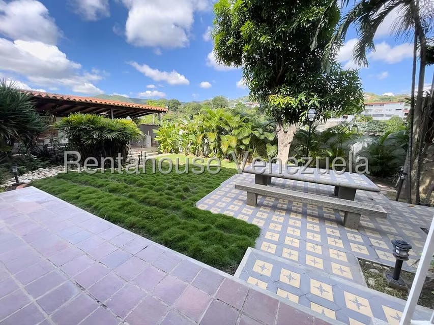 Casa (Multipes Niveles) en Venta en Prados del Este, Distrito Metropolitano - 25