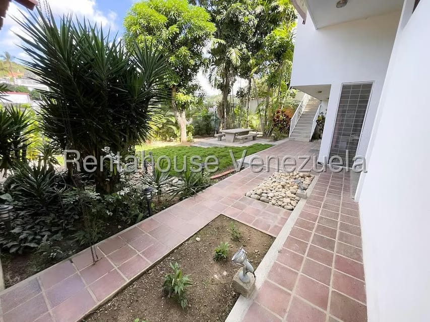 Casa (Multipes Niveles) en Venta en Prados del Este, Distrito Metropolitano - 26
