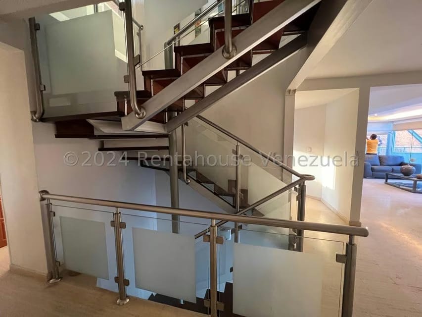 Casa (Multipes Niveles) en Venta en Corralito, Distrito Metropolitano - 25