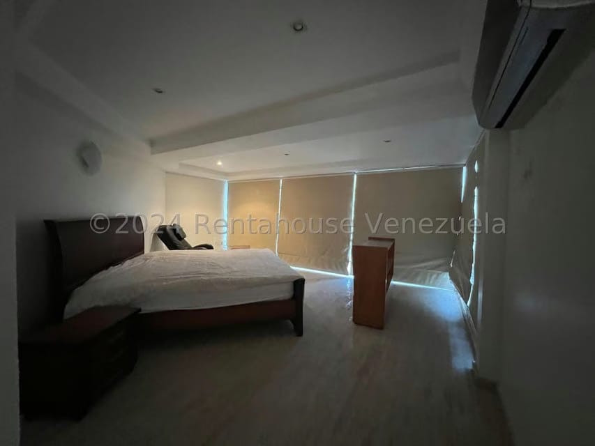Casa (Multipes Niveles) en Venta en Corralito, Distrito Metropolitano - 36
