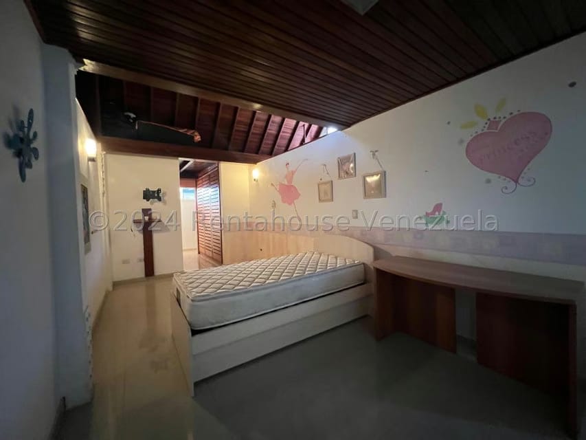Casa (Multipes Niveles) en Venta en Corralito, Distrito Metropolitano - 54