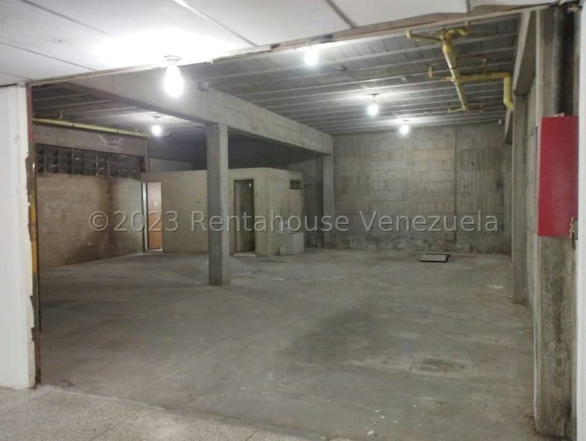Comercial (Edificio) en Alquiler en Centro, Lara - 14