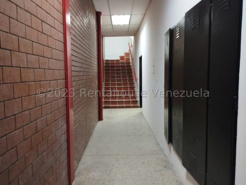 Comercial (Edificio) en Alquiler en Centro, Lara - 23