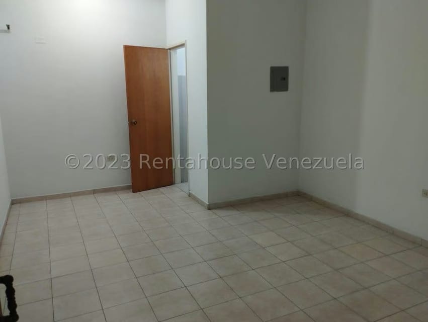 Comercial (Edificio) en Alquiler en Centro, Lara - 33