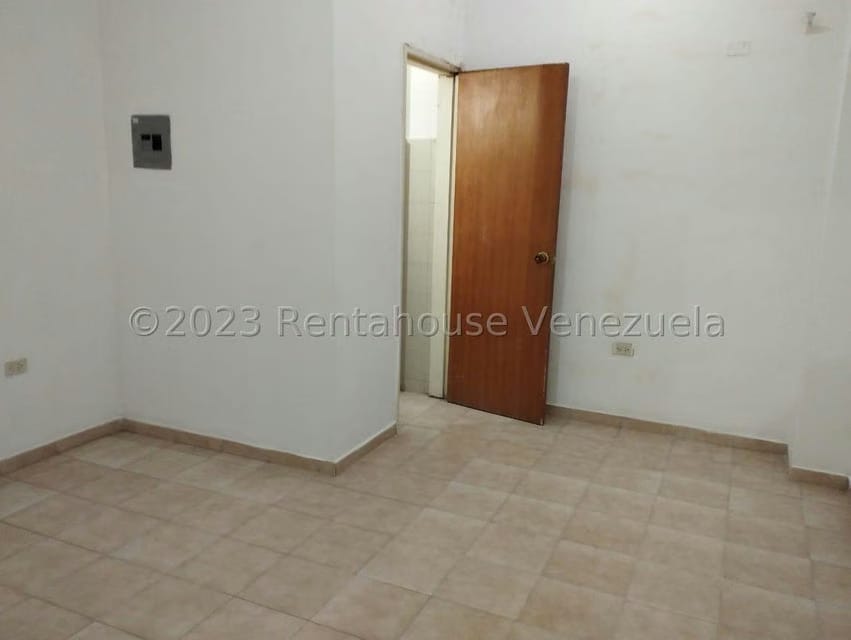 Comercial (Edificio) en Alquiler en Centro, Lara - 37
