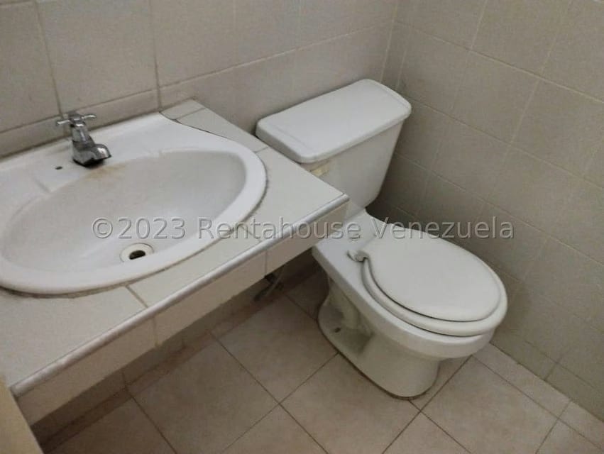 Comercial (Edificio) en Alquiler en Centro, Lara - 40