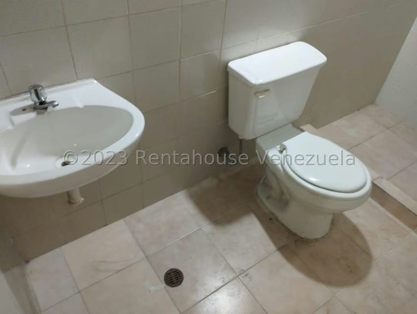 Comercial (Edificio) en Alquiler en Centro, Lara - 52
