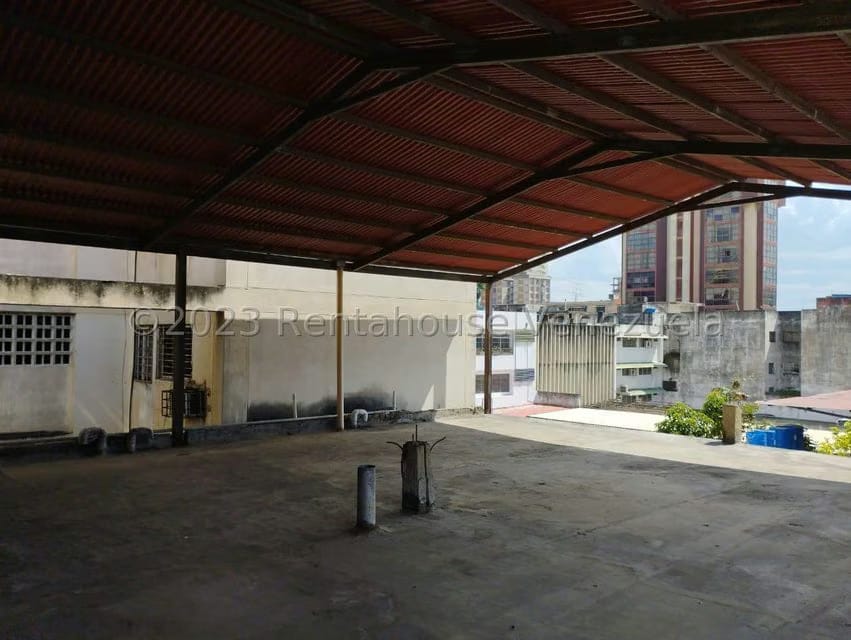 Comercial (Edificio) en Alquiler en Centro, Lara - 53