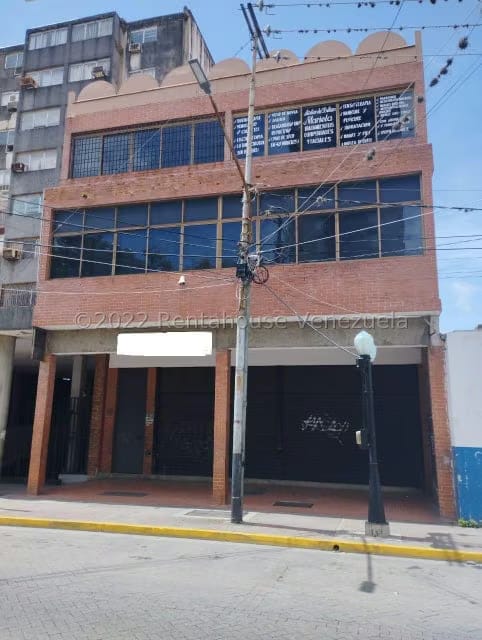 Comercial (Edificio) en Alquiler en Centro, Lara - 60