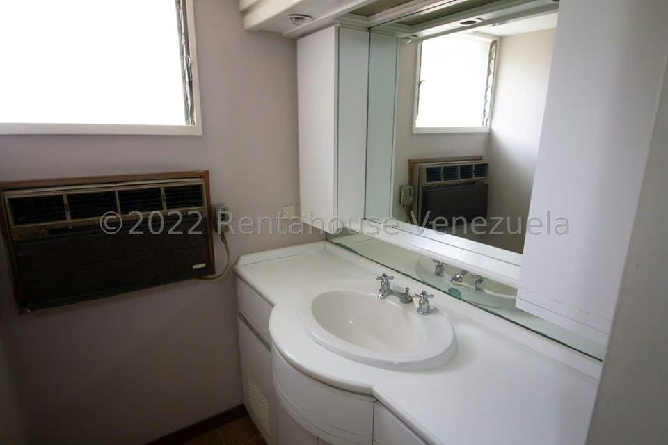 Townhouse (Multiples Niveles) en Venta en La Alameda, Distrito Metropolitano - 24