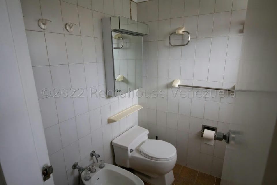 Townhouse (Multiples Niveles) en Venta en La Alameda, Distrito Metropolitano - 25