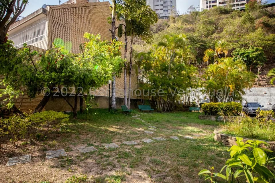Townhouse (Multiples Niveles) en Venta en La Alameda, Distrito Metropolitano - 33