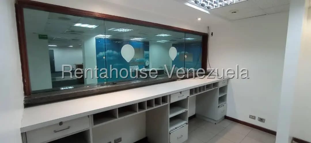 Comercial (Local Comercial) en Alquiler en Las Churuatas, Miranda - 5