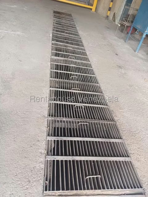 Comercial (Galpon - Deposito) en Alquiler en Macarao, Distrito Metropolitano - 72