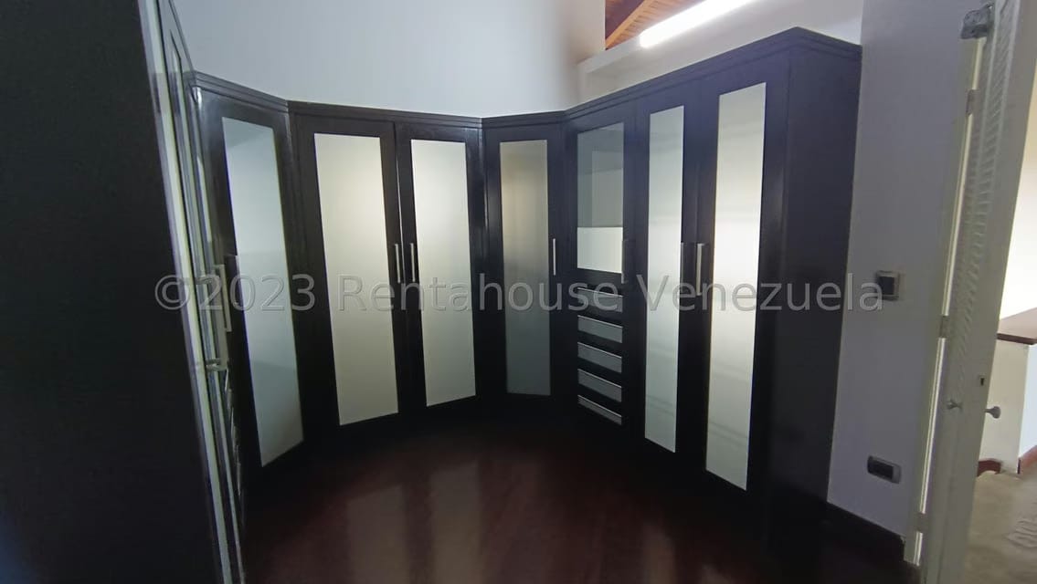 Casa (1 Nivel) en Venta en Los Guayabitos, Distrito Metropolitano - 28