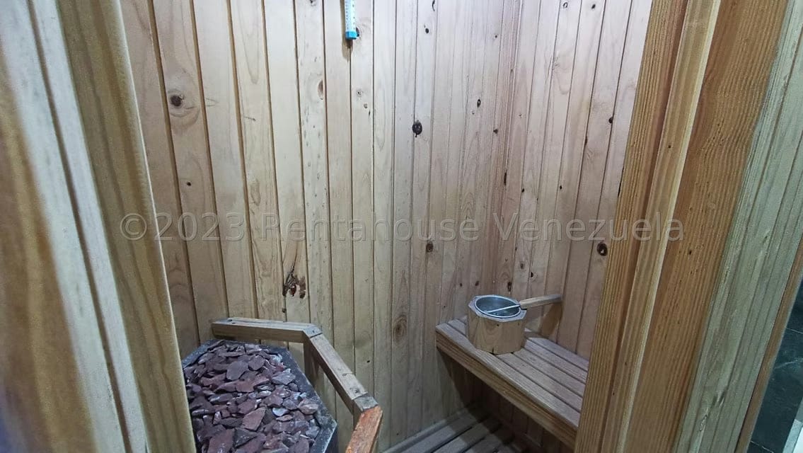 Casa (1 Nivel) en Venta en Los Guayabitos, Distrito Metropolitano - 34