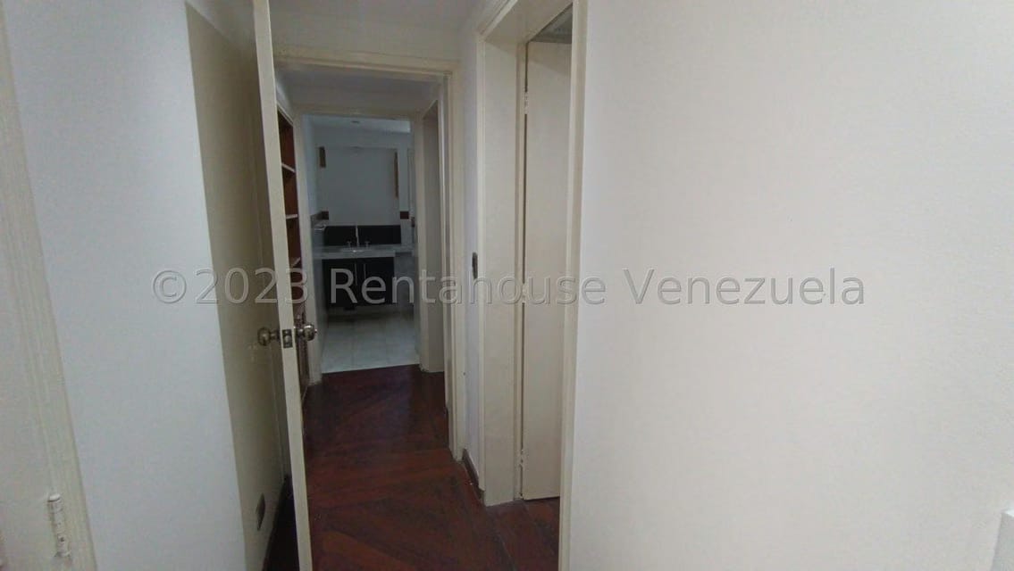 Casa (1 Nivel) en Venta en Los Guayabitos, Distrito Metropolitano - 47