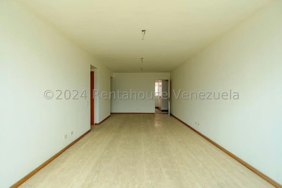 Apartamento (1 Nivel) en Venta en Lomas del Sol, Distrito Metropolitano - 4