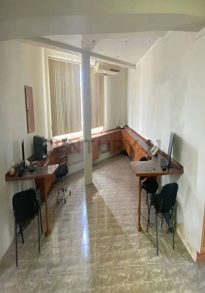 Amplio local comercial en venta en Puerto La Cruz - 13