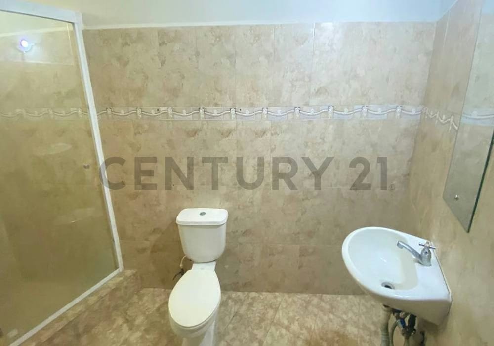 Amplio local comercial en venta en Puerto La Cruz - 16