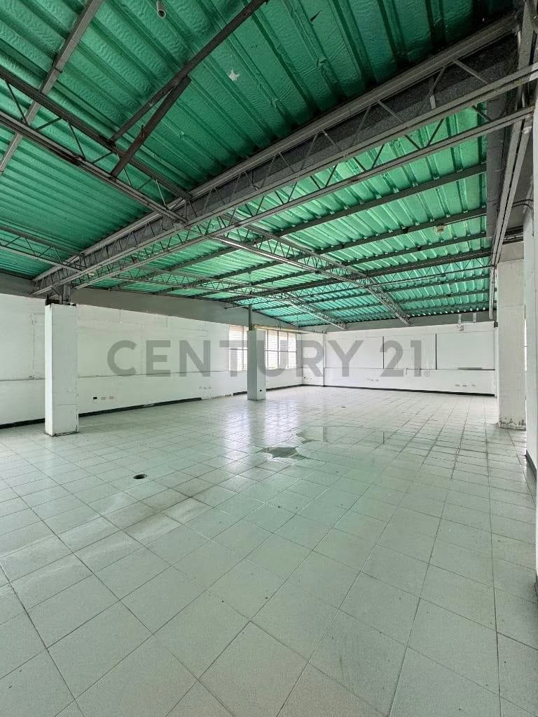 VENTA DE EDIFICIO INDUSTRIAL, UBICADO EN PALO VERDE. - 2